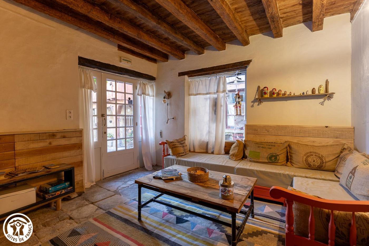 Le Logis D'Hestia Apartment Billom Bagian luar foto