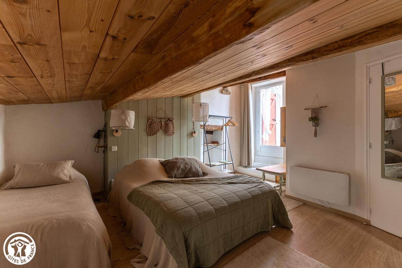 Le Logis D'Hestia Apartment Billom Ruang foto