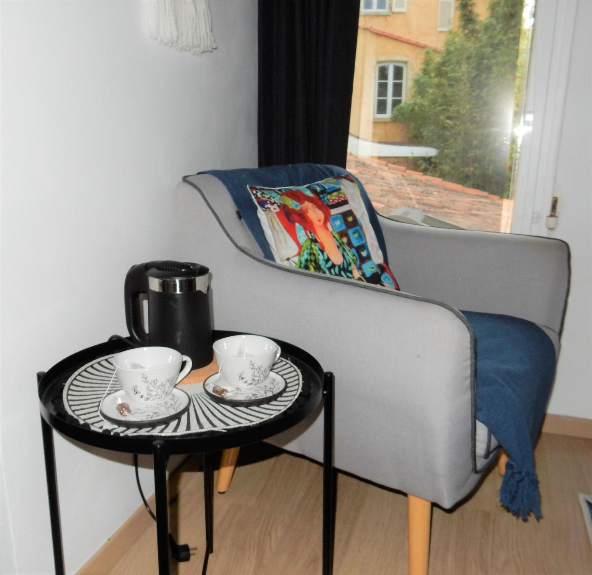 Le Logis D'Hestia Apartment Billom Bagian luar foto