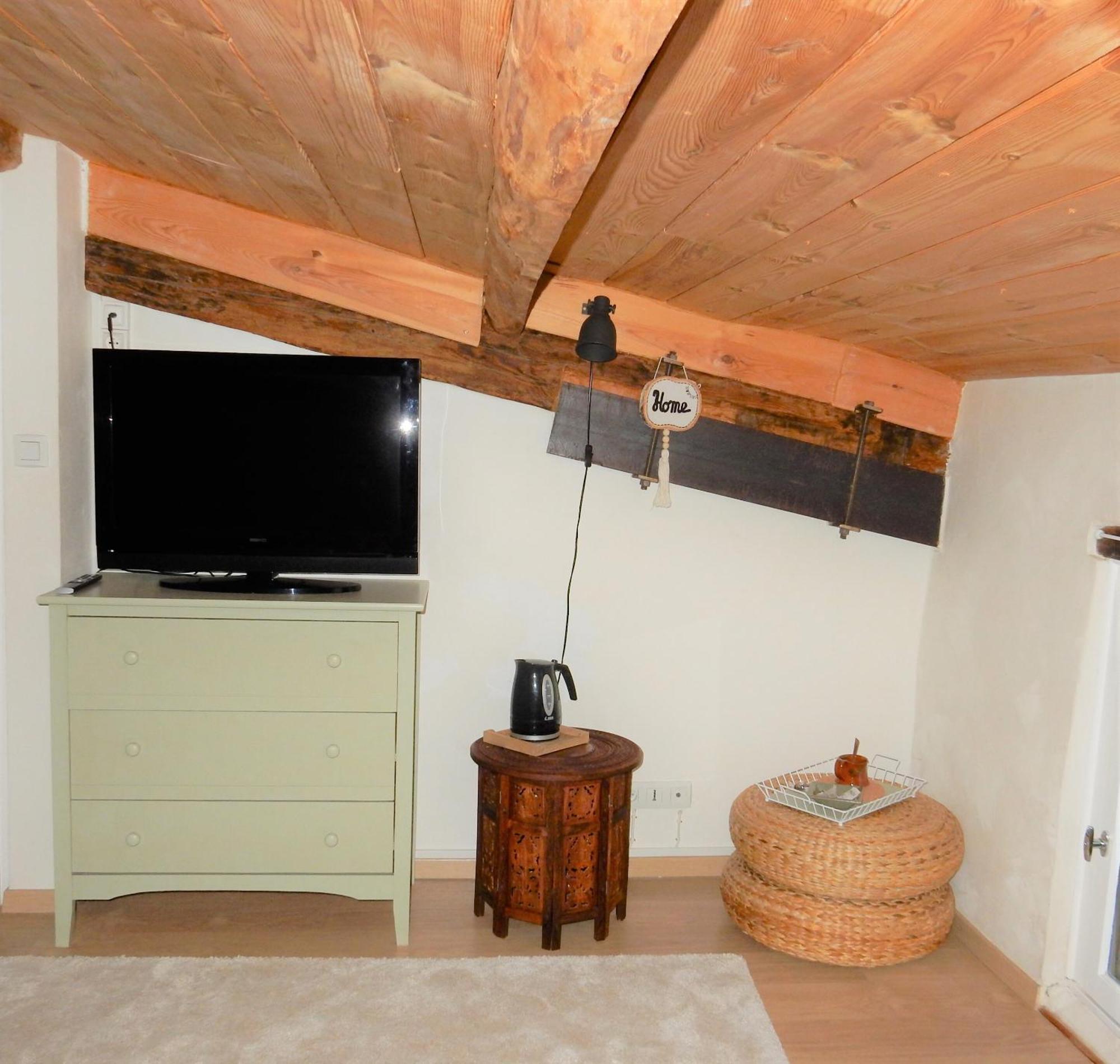 Le Logis D'Hestia Apartment Billom Bagian luar foto