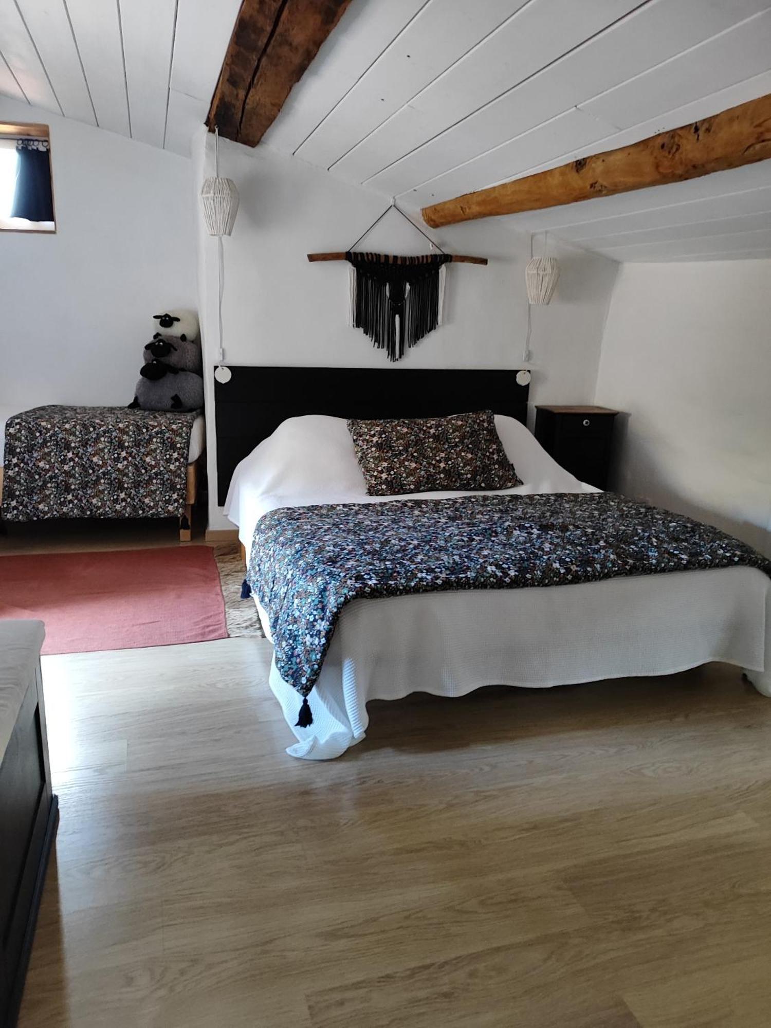 Le Logis D'Hestia Apartment Billom Bagian luar foto